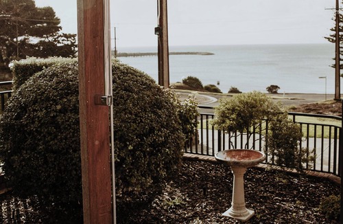 Penneshaw House | Baudin House