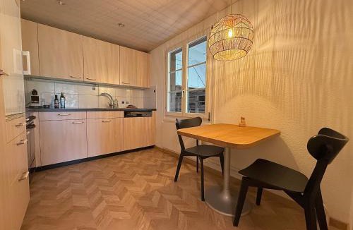 Bolligen Apartment | Bauernhaus mit Traumblick über Bern