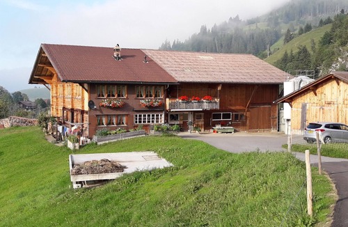 Achsete Apartment | Bauernhaus Uf dr Flue by Interhome