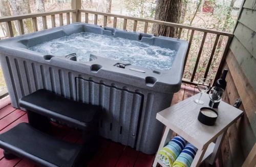 Sautee Nacoochee Cabin | Bavarian Hideaway 24