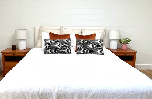 Termeil Hostel | Bawley Grove Summary: