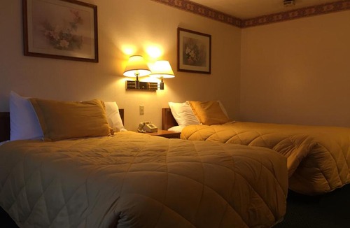 Baxter Springs Hotel | Baxter Inn 4 Less