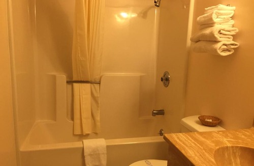 Baxter Springs Hotel | Baxter Inn 4 Less