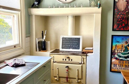 Clare House | Baxter's Vintage Chic BnB