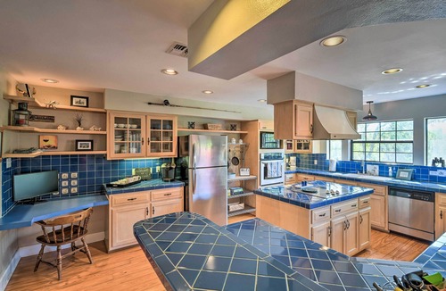 Long Mott House | Bay Access & Dock: Riverfront Tivoli Escape