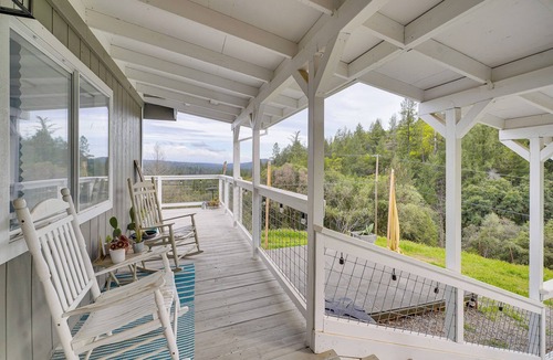 Greenwood Cottage | Bay Area Escape on 5 Acres: Pet Friendly, Views