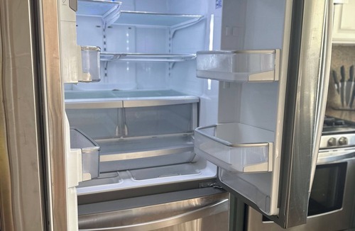 Hayward House | Bay area Gateway near bart train with big front and back yard