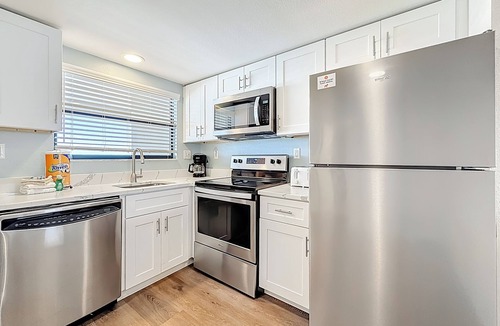Belle Vista Condo | Bay, Beach + Pool Views | Luxurious 2 Bedroom