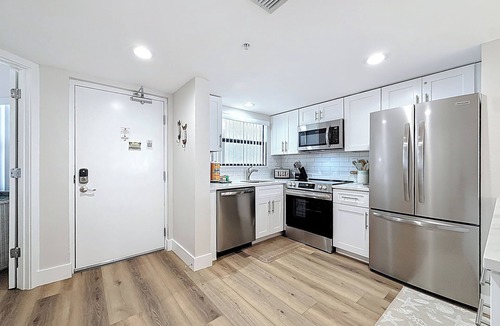 Belle Vista Condo | Bay & Beach Views | 2 Bedroom Coastal Getaway