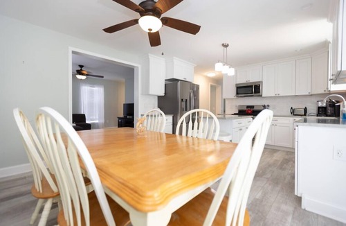 Town Bank House | Bay Block with in-ground heated Salt Water Pool opens mid April