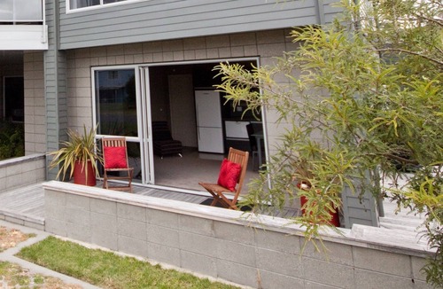 Cooks Beach Apartment | Bay Breeze Accommodation