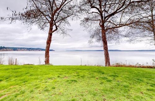 Vashon Island House | Bay Breeze Bliss