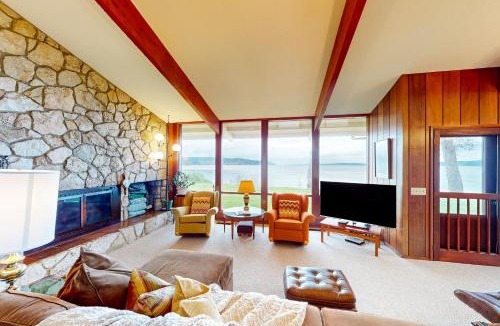 Vashon Island House | Bay Breeze Bliss