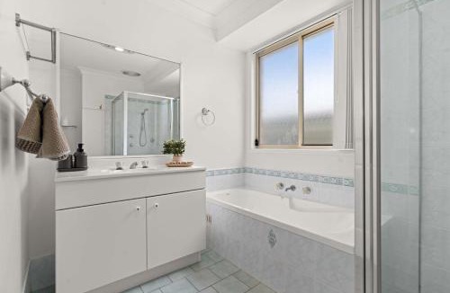 Callala Bay House | Bay Breeze Cottage