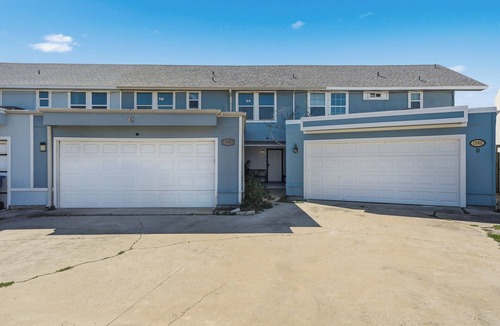 Corpus Christi Condo | Bay Breeze Escape Waterfront Sleeps 9