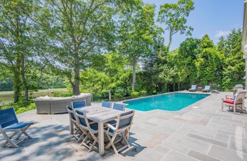 Centerville House | Bay Breeze Escape—Pool, Game Room Views