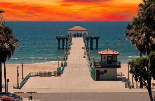 Lawndale House | Bay Breeze Hideaway