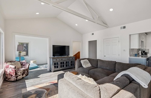 Point Richmond House | Bay Breeze Main | Bay Front | Richmond