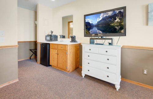 Ephraim Hotel | Bay Breeze Resort