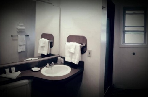 North Bend Hotel | Bay Bridge Motel