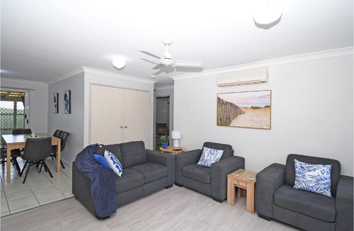 Pialba House | Bay Central Hideaway