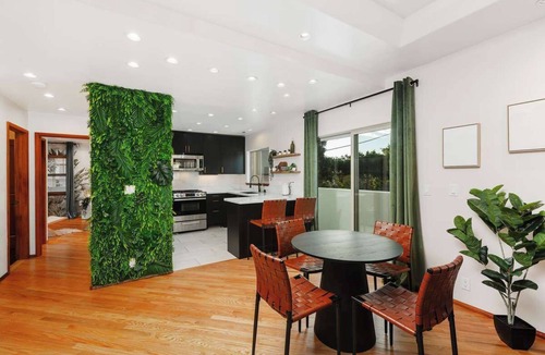 Mission Hills House | Bay & City Views★Sundeck★Hot Tub★Shuffle Board
