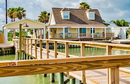 Rockport Cottage | Bay Cottage by Miss Kitty’s