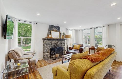 Boothbay Harbor House | Bay Cottage