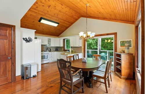 Baysville House | Bay Dreamer Summary: