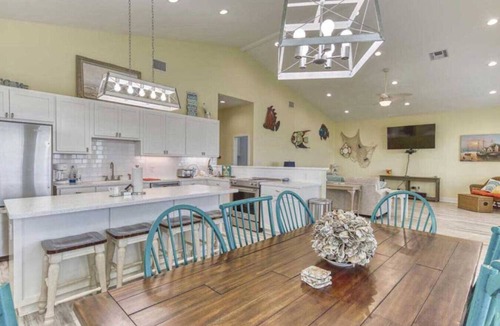 Rockport House | Bay Front 4/3.5 home on Copano Bay! Pet Friendly