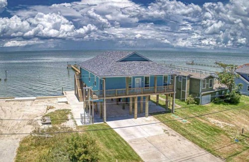 Rockport House | Bay Front 4/3.5 home on Copano Bay! Pet Friendly