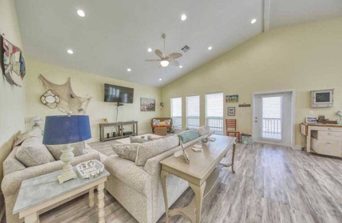 Rockport House | Bay Front 4/3.5 home on Copano Bay! Pet Friendly