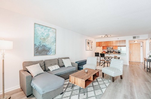 Brickell Apartment | Bay Front Highrise Oasis in Brickell