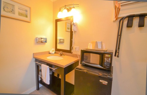 Westside Santa Cruz Hotel | Bay Front Inn Santa Cruz