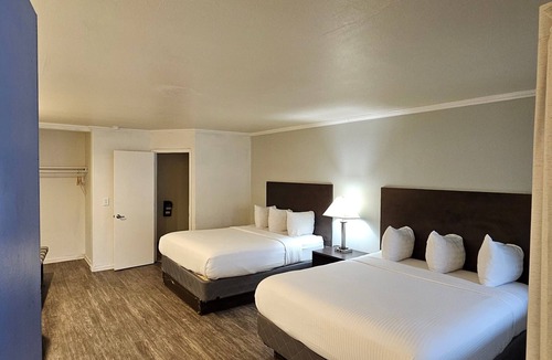 Westside Santa Cruz Hotel | Bay Front Inn Santa Cruz