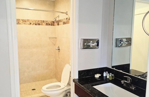 Westside Santa Cruz Hotel | Bay Front Inn Santa Cruz