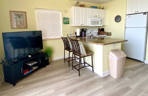 St. Petersburg Condo | Bay Front Property with Amazing View