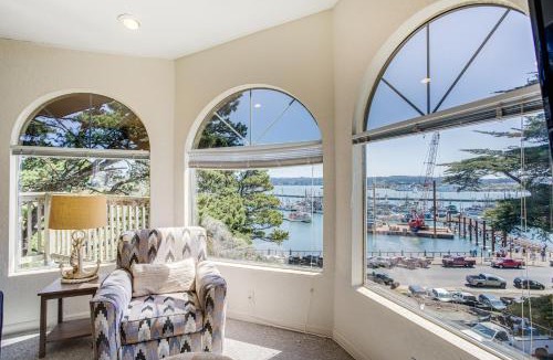 Historic Bayfront House | Bay Front Views! Shopping, Restaurants! Museums! Unit 4