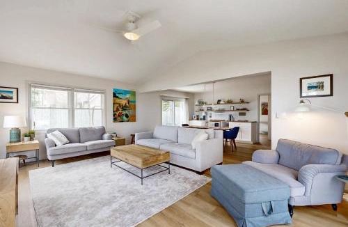 Suttons Bay House | Bay Getaway