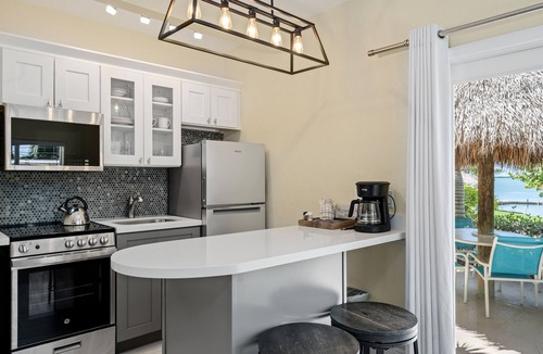 Rock Harbor Cabin | Bay Harbor Lodge