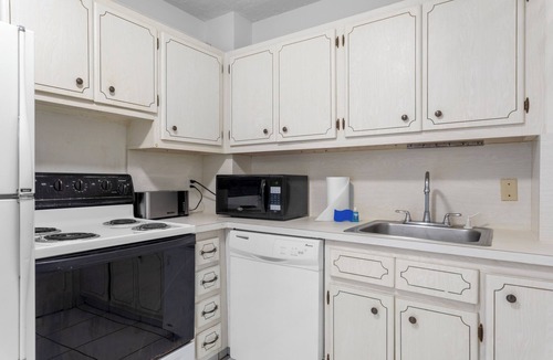 Bay Harbor Islands Apartment | BAY HARBOR SUNSET 2B