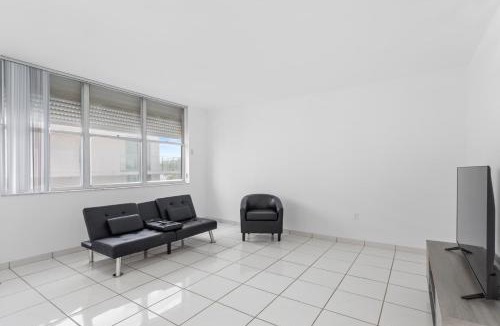 Bay Harbor Islands Apartment | Bay Harbor Sunset Apt 4B