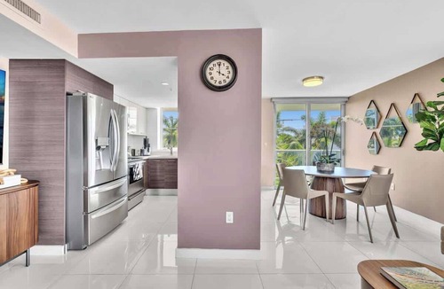 Bay Harbor Islands Apartment | Bay Harbor Waterfront 2BR Condo, Rooftop Pool