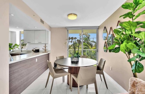 Bay Harbor Islands Apartment | Bay Harbor Waterfront 2BR Condo, Rooftop Pool