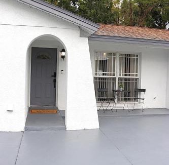 Bearss Plaza Apartment | Bay House Getaway