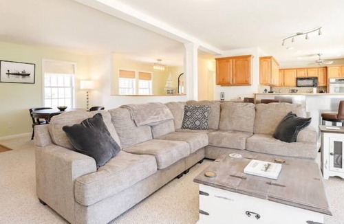 Onancock Villa | Bay House Onancock: A private waterfront escape.