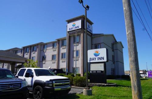 Troy Hotel | Bay Inn & Suites Troy