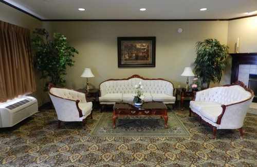 Troy Hotel | Bay Inn & Suites Troy
