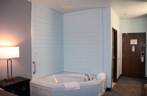 Tawas City Hotel | Bay Inn
