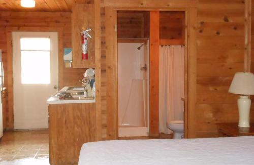 Bridgeport Resort | Bay Landing Camping Resort Deluxe Cabin 29